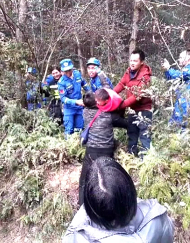 7岁小孩在苍山走失