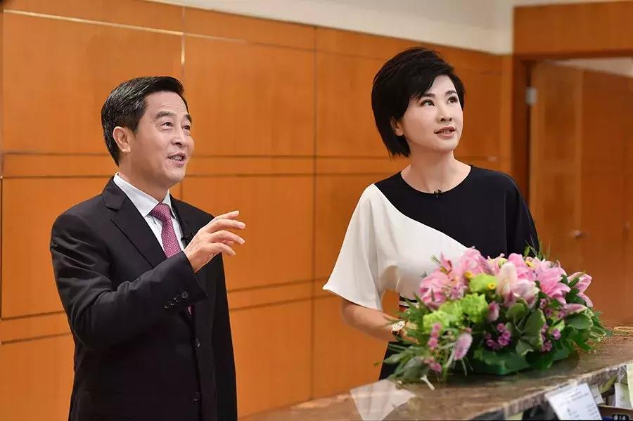 00后董事长有哪些新一代领袖风采，揭秘那些引人注目的00后董事长们