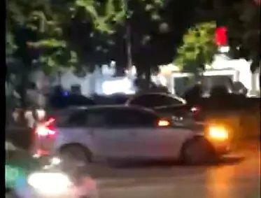 连撞8车女司机关于连撞8车女司机的信息，有以下两个不同的事件
